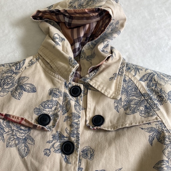 Floral Girl’s Coat with Hoodie Size 7 and up - Picture 2 of 13